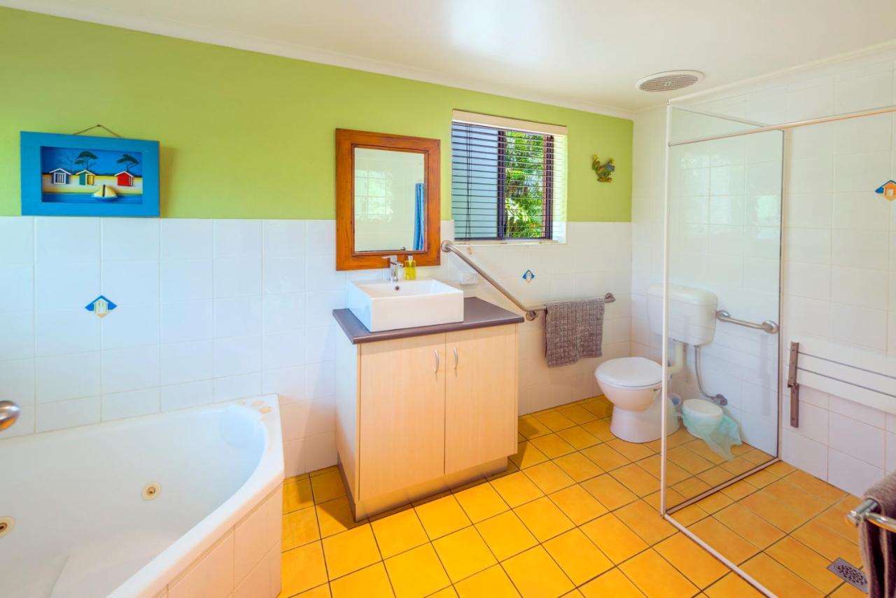 Safety Beach Bungalows Woolgoolga Eksteriør billede